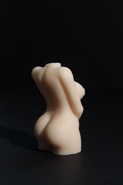 Ziepju figūriņa ''SIEVIETE''